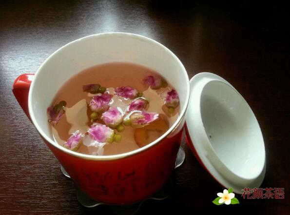 常喝玫瑰花茶消除口臭美容養顏