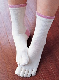 手腳冰涼怎么調理,夏季手腳冰涼怎么辦?
