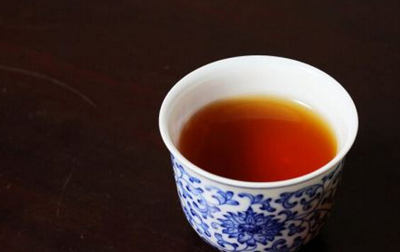 補(bǔ)血養(yǎng)生茶 讓女人在秋季不再貧血